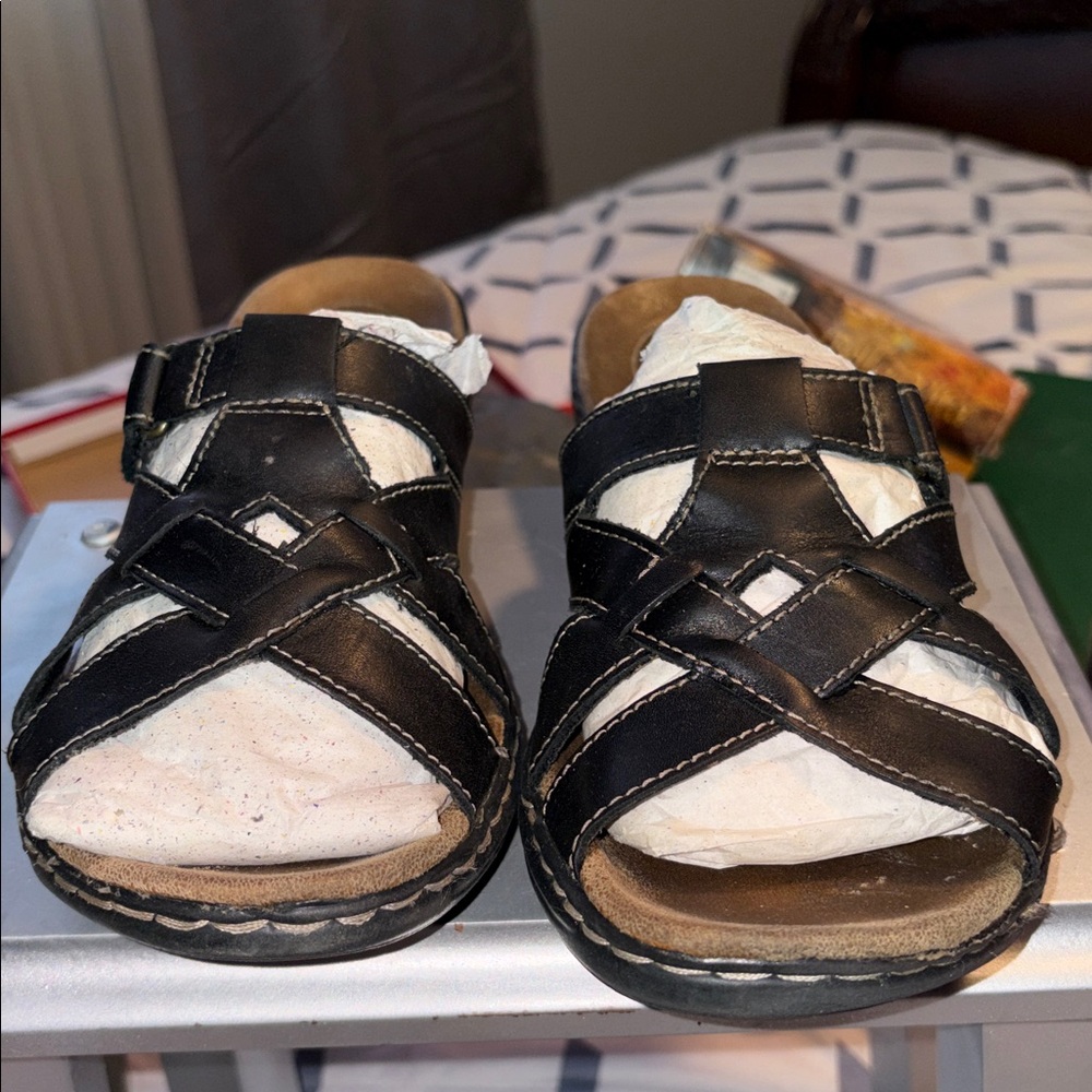 Clark’s. Woman Brown Leather Sandals